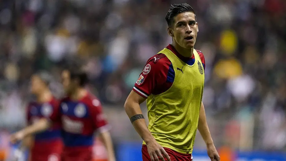 Chivas, con inversión millonaria 'innecesaria' en la defensa