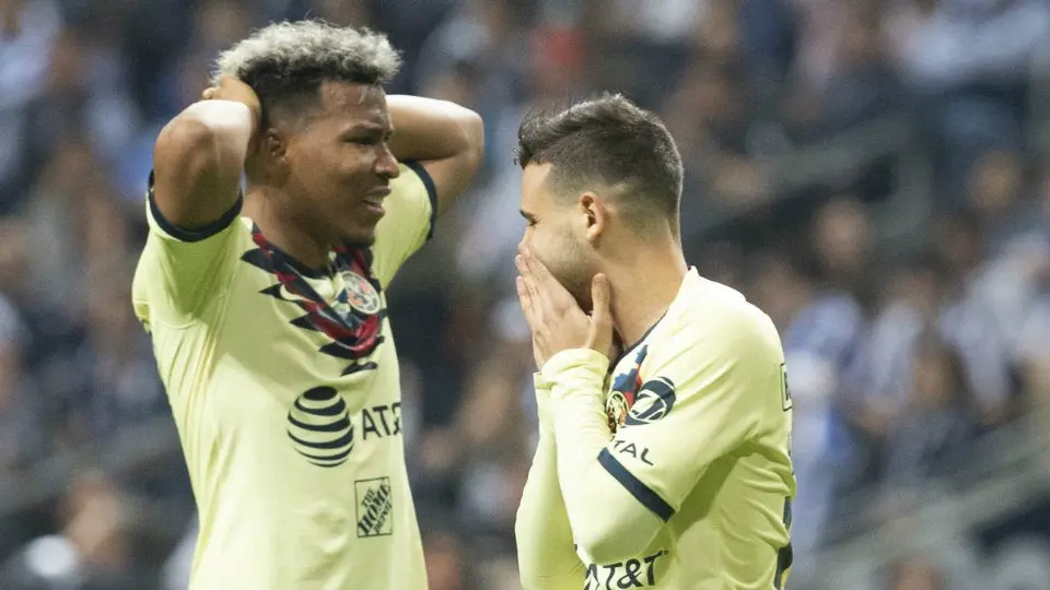 Roger y Benedetti quitaron de sus cuentas de Twitter que son jugadores de América