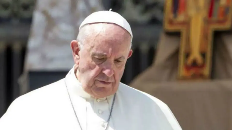 Papa Francisco pidió perdón por manotazo a mujer en el Vaticano