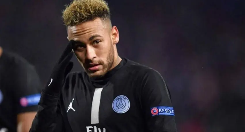Neymar presumió su impresionante nuevo tatuaje