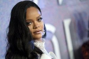 Rihanna donó 5 mdd para combatir la pandemia por coronavirus