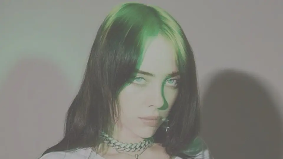 Billie Eilish posó con playera retro de Santos Laguna