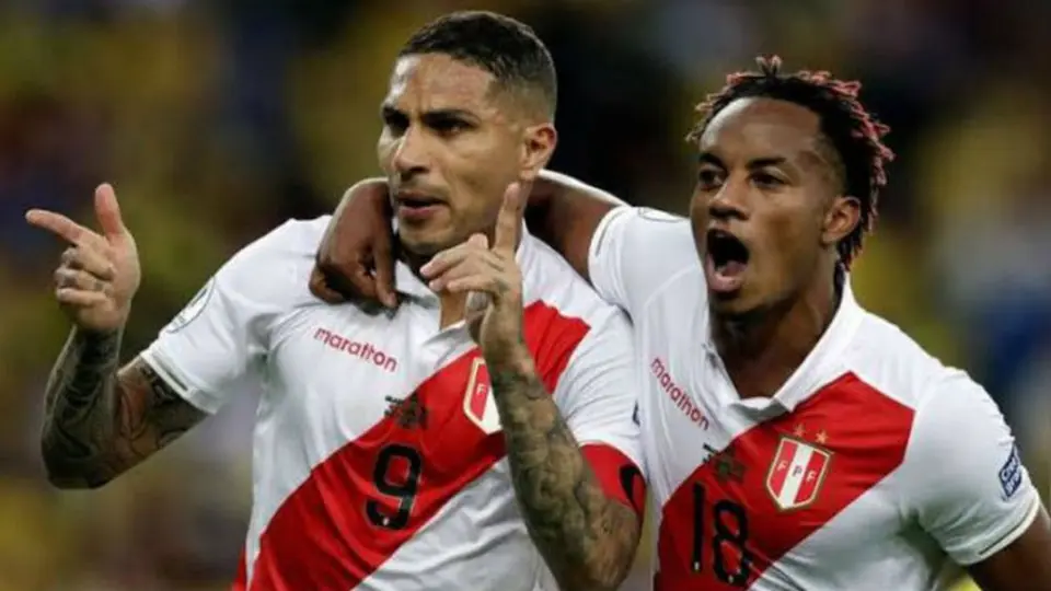 Selección de Perú donó mascarillas y artículos sanitarios a fuerzas armadas