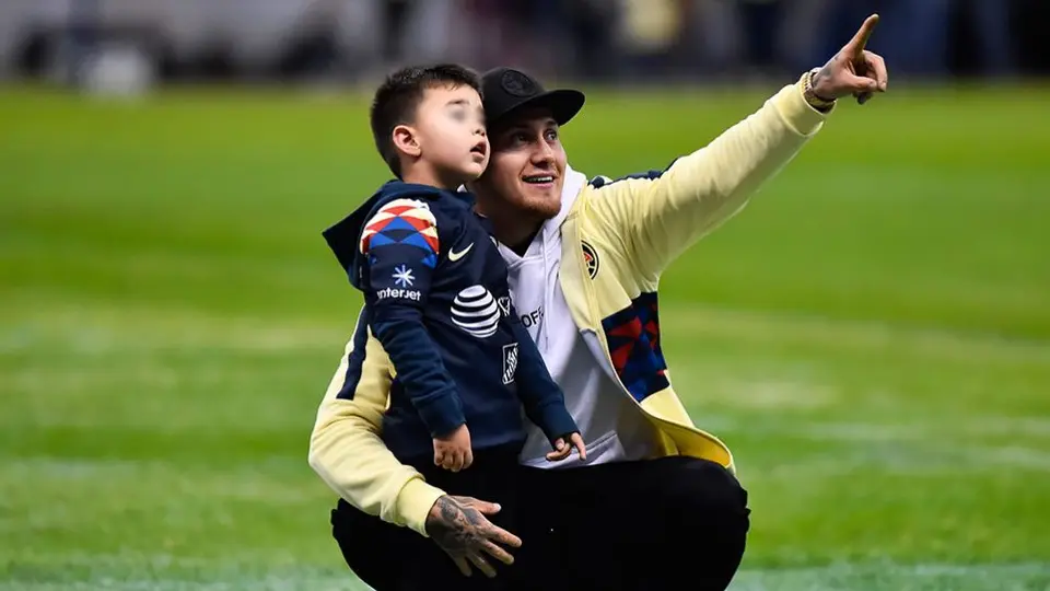 América se tomó la foto oficial del Clausura 2020 con hijo de Nico Castillo