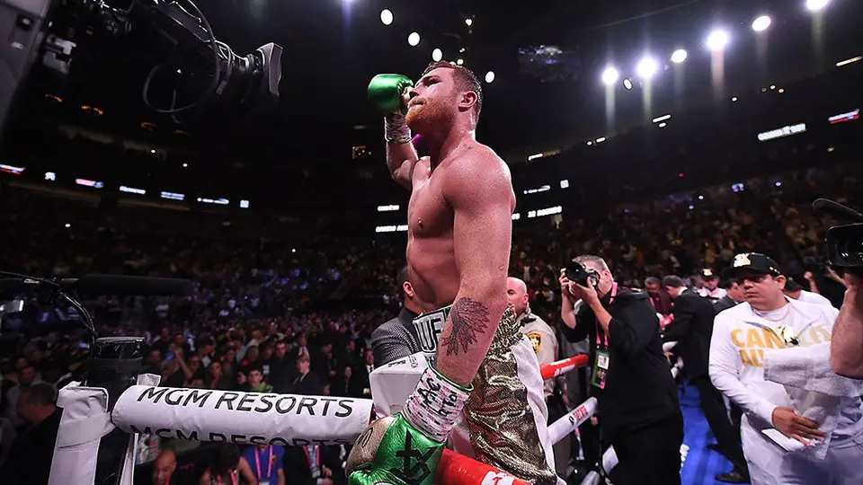 Canelo Álvarez: "En el boxeo se tiene que arriesgar para hacer historia"