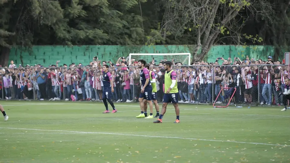 Chivas volverá a abrir sus puertas para un entrenamiento