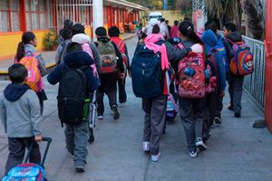 Alumnos en México podrán retomar sus clases con programa en línea