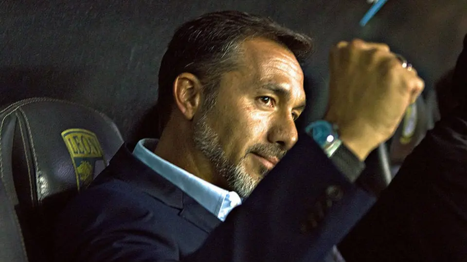 Gustavo Matosas, 'víctima' de sátira en Costa Rica