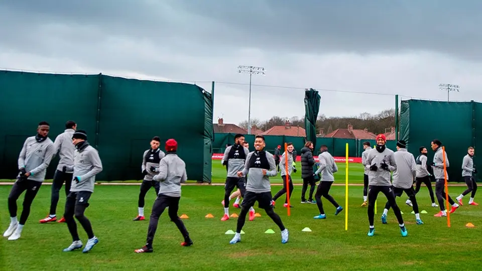 Gobierno británico podría aprobar los entrenamientos con contacto esta semana