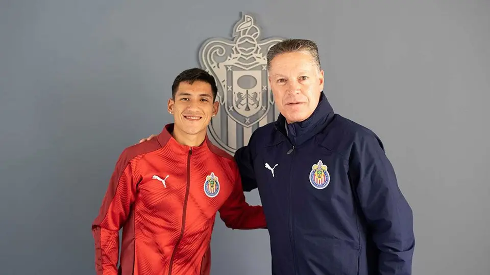 Chivas: Uriel Antuna no puede jugar con Chivas antes del 1 de enero