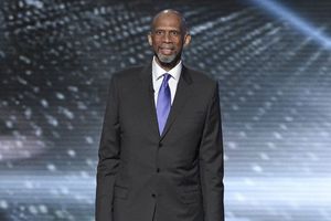 Abdul-Jabbar sobre el caso Floyd: 'Caza de negros, más mortal que el Covid-19'