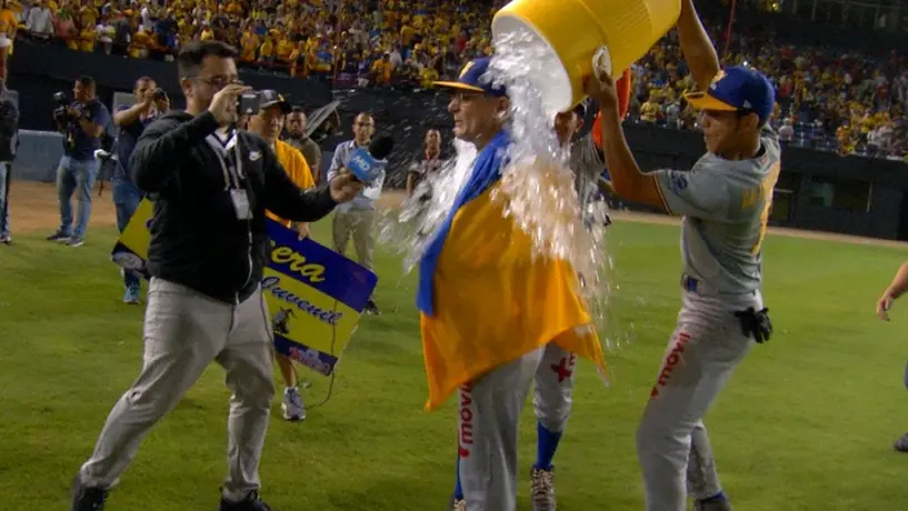 VIDEO: Mánager cubano de beisbol golpeó a un jugador y fue suspendido