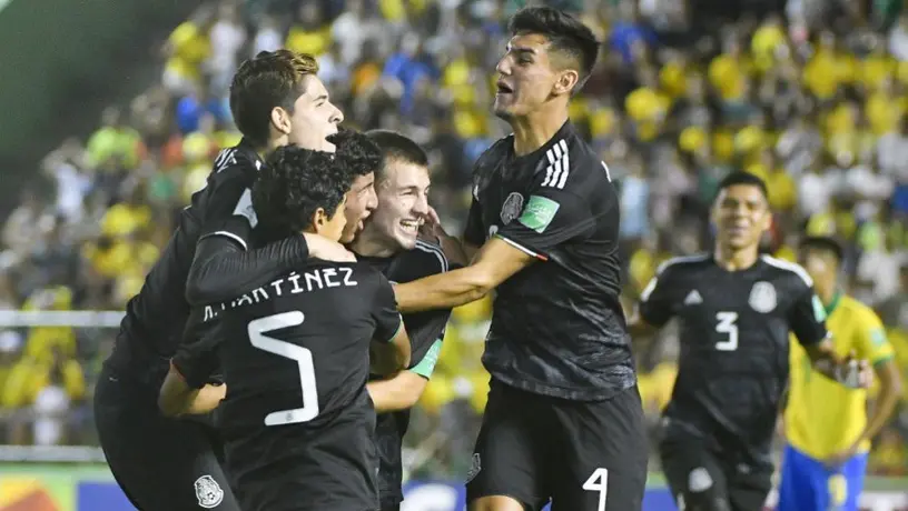 Jugadores del Tri Sub 17 convivieron con Quico previo a volar a México