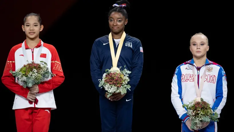 Simone Biles, pentacampeona mundial tras ganar el título en Stuttgart