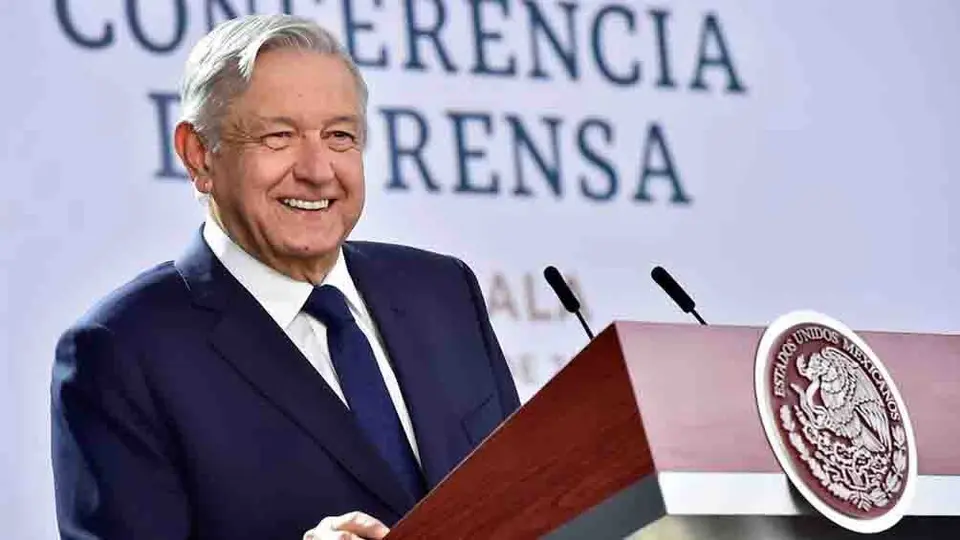 VIDEO: Camioneta de seguridad de AMLO 'impactó' a un simpatizante en Tlaxcala