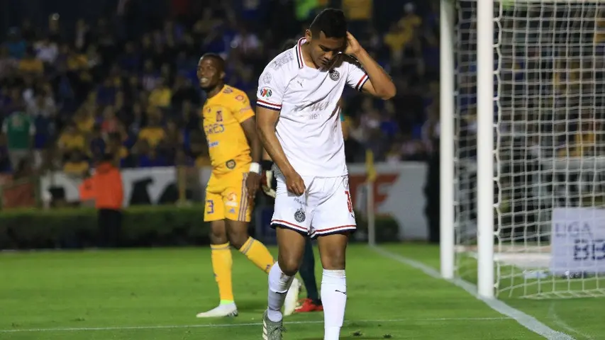 Gilberto Sepúlveda en juego ante Tigres | IMAGO7