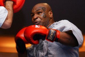 Mike Tyson confirmó su regreso al box para ayudar a personas adictas y sin hogar