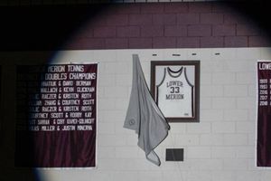 Jersey robado de Kobe Bryant fue regresado a la Secundaria Lower Merion