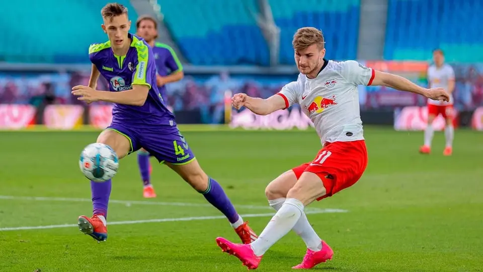 RB Leipzig rescató el empate ante Friburgo en la reanudación de Bundesliga
