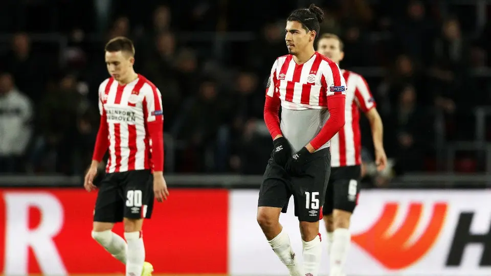 PSV de Erick Gutiérrez perdió ante Feyenoord y es cuarto en la Eredivisie