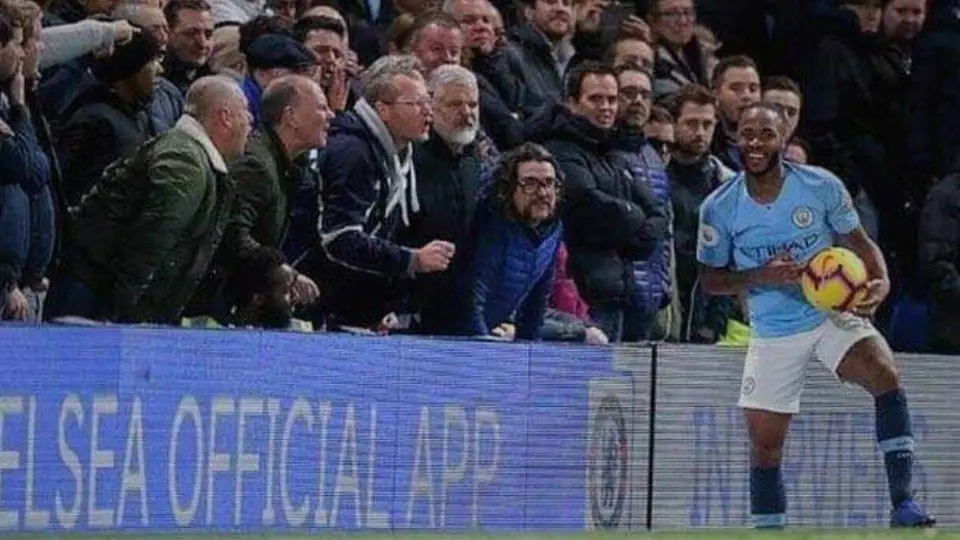 Aficionado de Manchester City vetado cinco años por insultos racistas