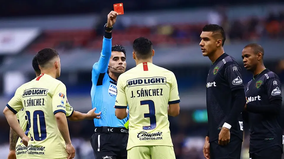 América: Jorge Sánchez, expulsado a los dos minutos del juego vs Juárez