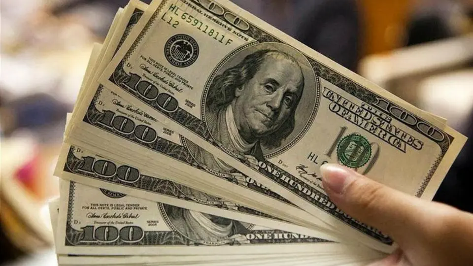 Dólar alcanzó máximo histórico: se cotiza hasta en 26 pesos
