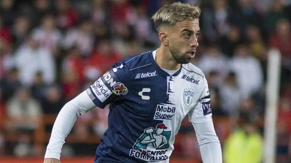 Cristian Souza de Pachuca donará 25 despensas tras caer en la eLiga MX