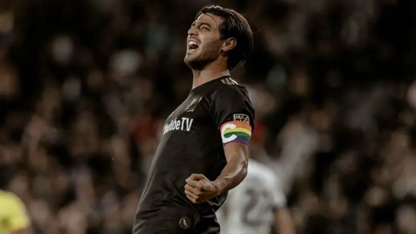 LAFC presume portada de FIFA 20 con Carlos Vela