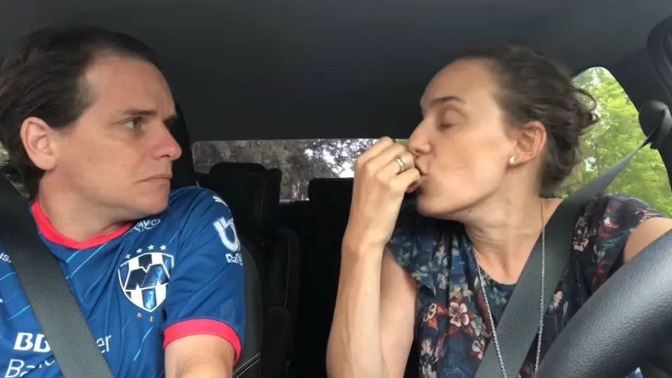 VIDEO: La Pareja del Mundial se puso la playera de Rayados