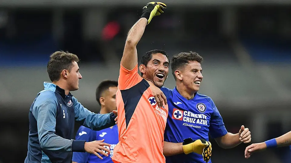 Cruz Azul: Jesús Corona repuntó tras grave error ante Toluca