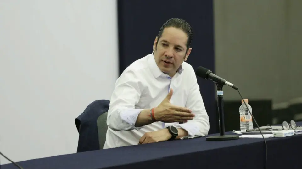 Francisco Domínguez Servién, Gobernador de Querétaro, dio positivo por coronavirus