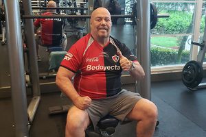 VIDEO: Perro Bermúdez se confundió de equipo en el Chivas vs Monterrey