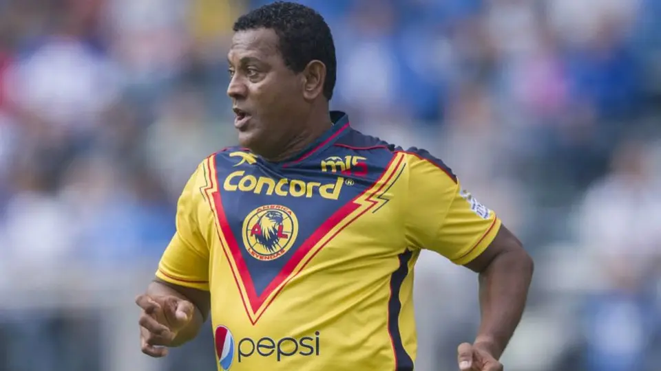 Negro Santos a Ruso Zamogilny: 'Yo soy ídolo y tú eres un muerto que salió del llano'