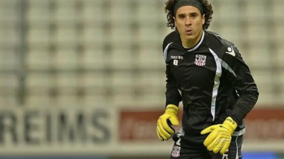 Ligue 1 catalogó a Ochoa como una Leyenda