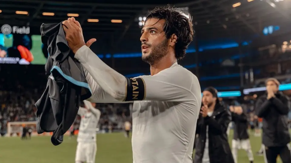 Flash Monterrey invitó a Carlos Vela a que se una al equipo