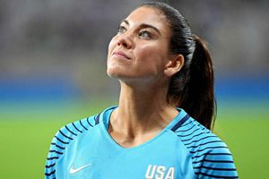 Exportera de Estados Unidos, Hope Solo, dio a luz a gemelos