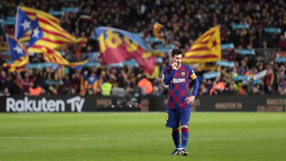 Barcelona, multado y con aviso de veto al Camp Nou