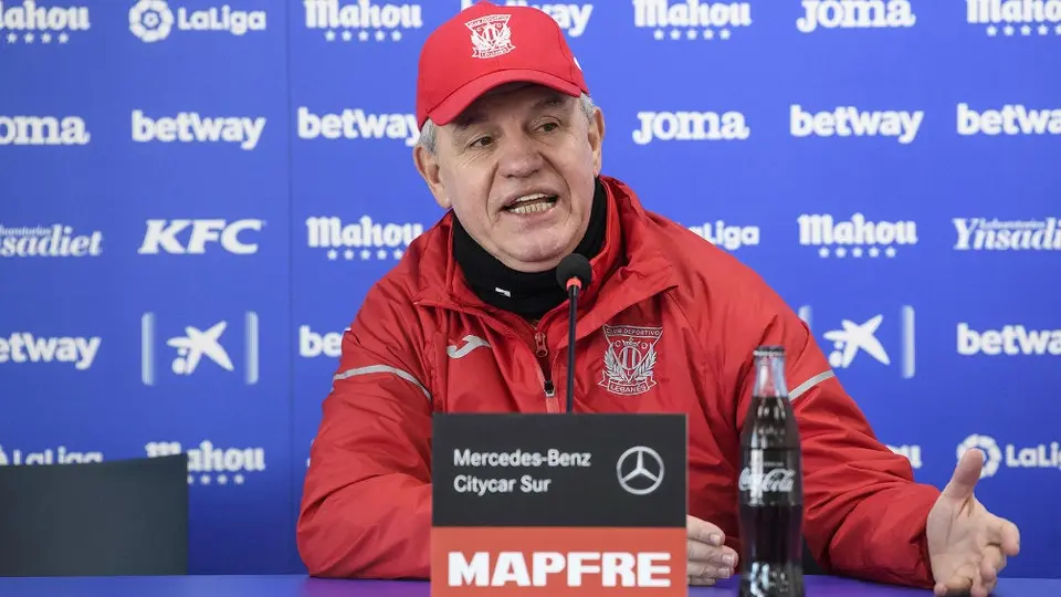 Javier Aguirre descartó fichaje de Chicharito Hernández para Leganés