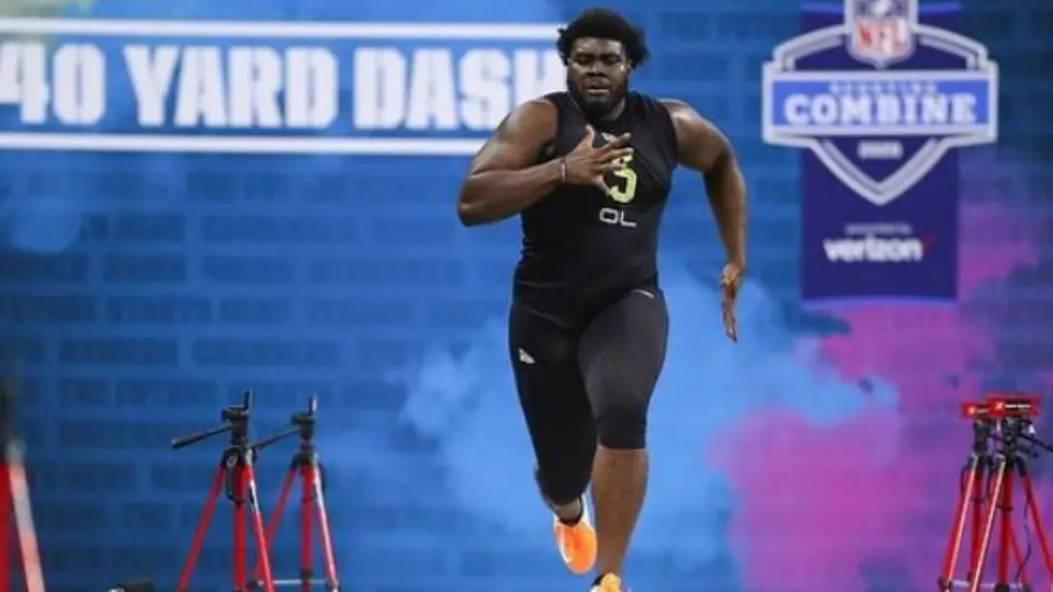 VIDEO: Prospecto de Draft NFL 2020 'entrena' con una camioneta durante cuarentena