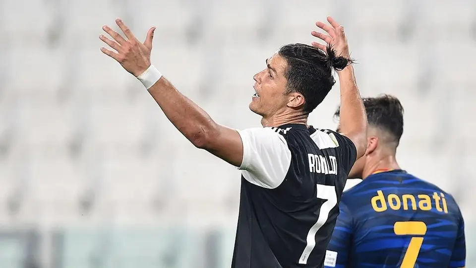 Video: Cristiano Ronaldo se perdió un increíble gol ante Lecce