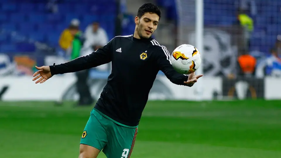 Raúl Jiménez y Wolves se medirán al Olympiacos en Octavos de la Europa League