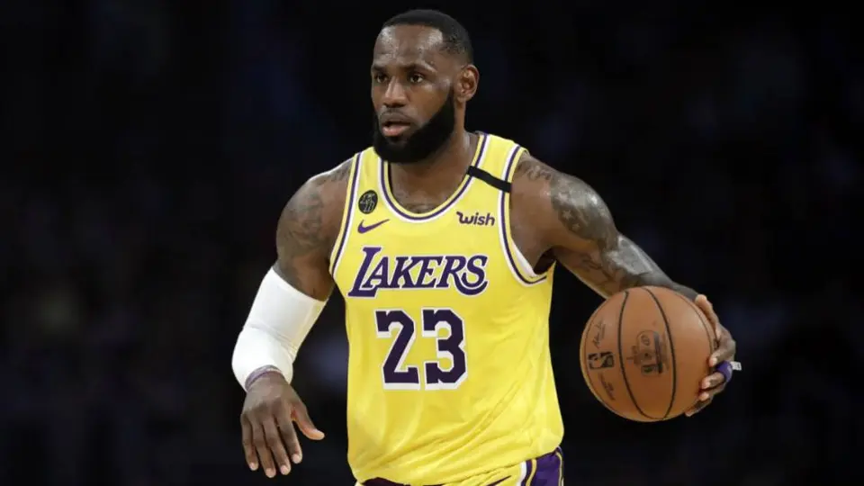 Dos jugadores de Lakers dieron positivo en coronavirus