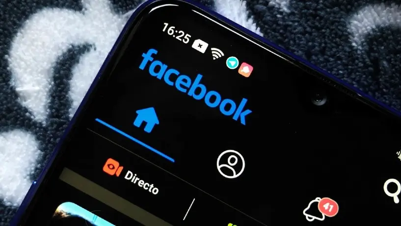 ¿Cómo activar el 'modo oscuro' y la nueva versión de Facebook?