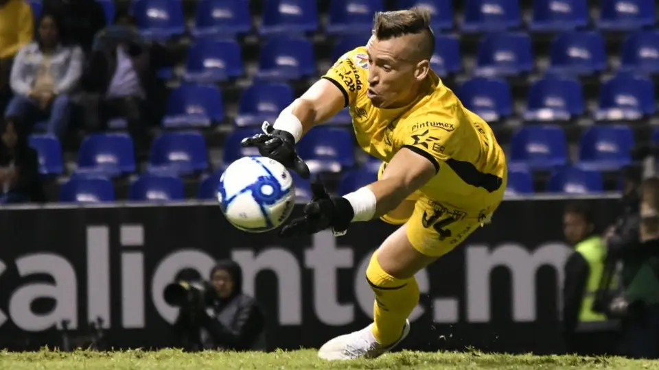 Nicolás Vikonis utilizó tachones inspirados en los Súper Campeones