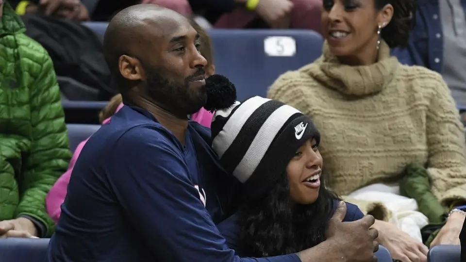 VIDEO: Ciclista grabó momento del desplome del helicóptero de Kobe Bryant