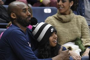 VIDEO: Ciclista grabó momento del desplome del helicóptero de Kobe Bryant