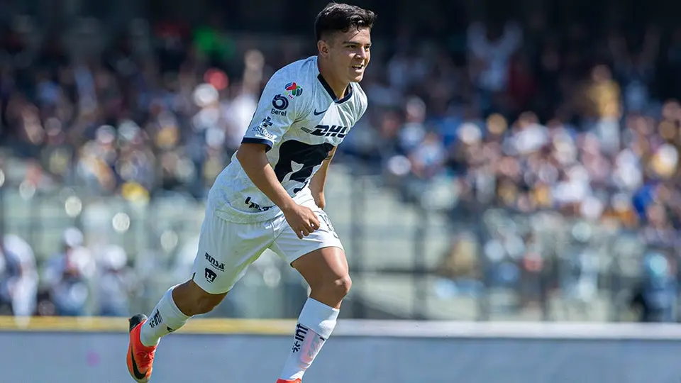 Pumas: Marco García experimenta novatada tras debut goleador