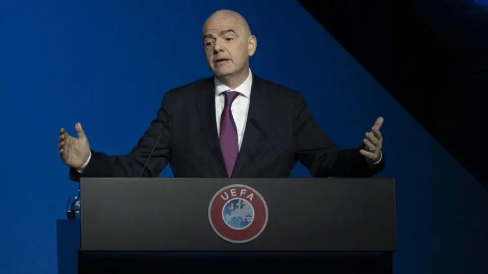 Infantino: 'El futbol será menos arrogante y más acogedor tras el coronavirus'