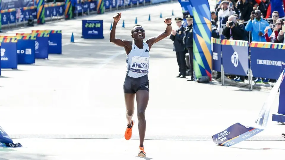 Joyciline Jepkosgei ganó el Maratón de Nueva York en su debut